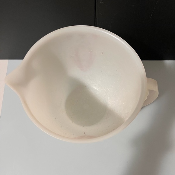 Vintage Tupperware Mix N Store 2 QT Bowl *No Lid* Red Lettering - Picture 2 of 9